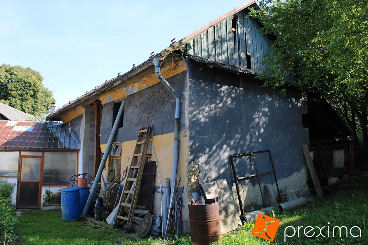 Prodej podílu 1/2 rodinného domu 47 m², pozemek 208 m²